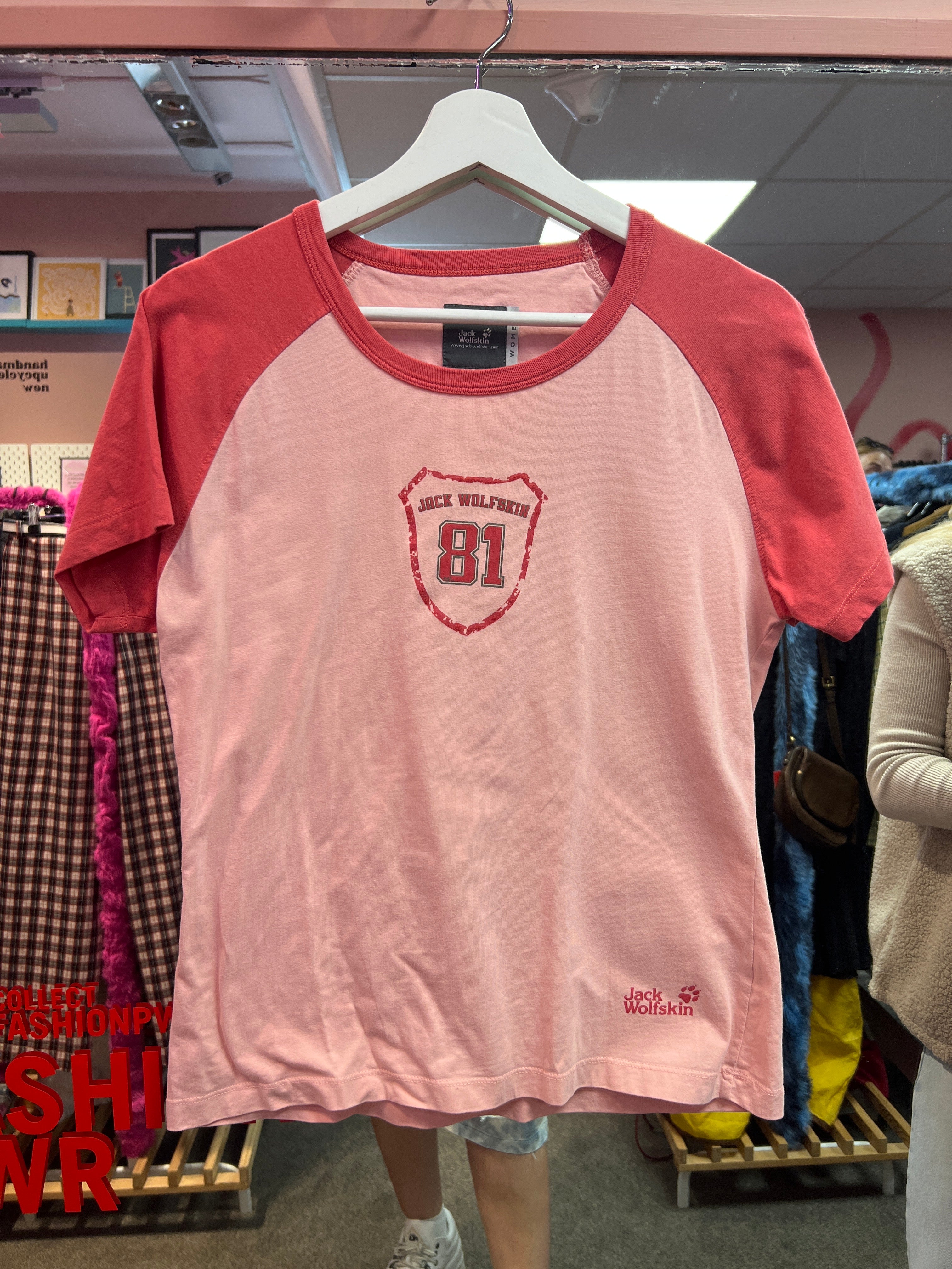 Jack Wolfskin pink T-shirt