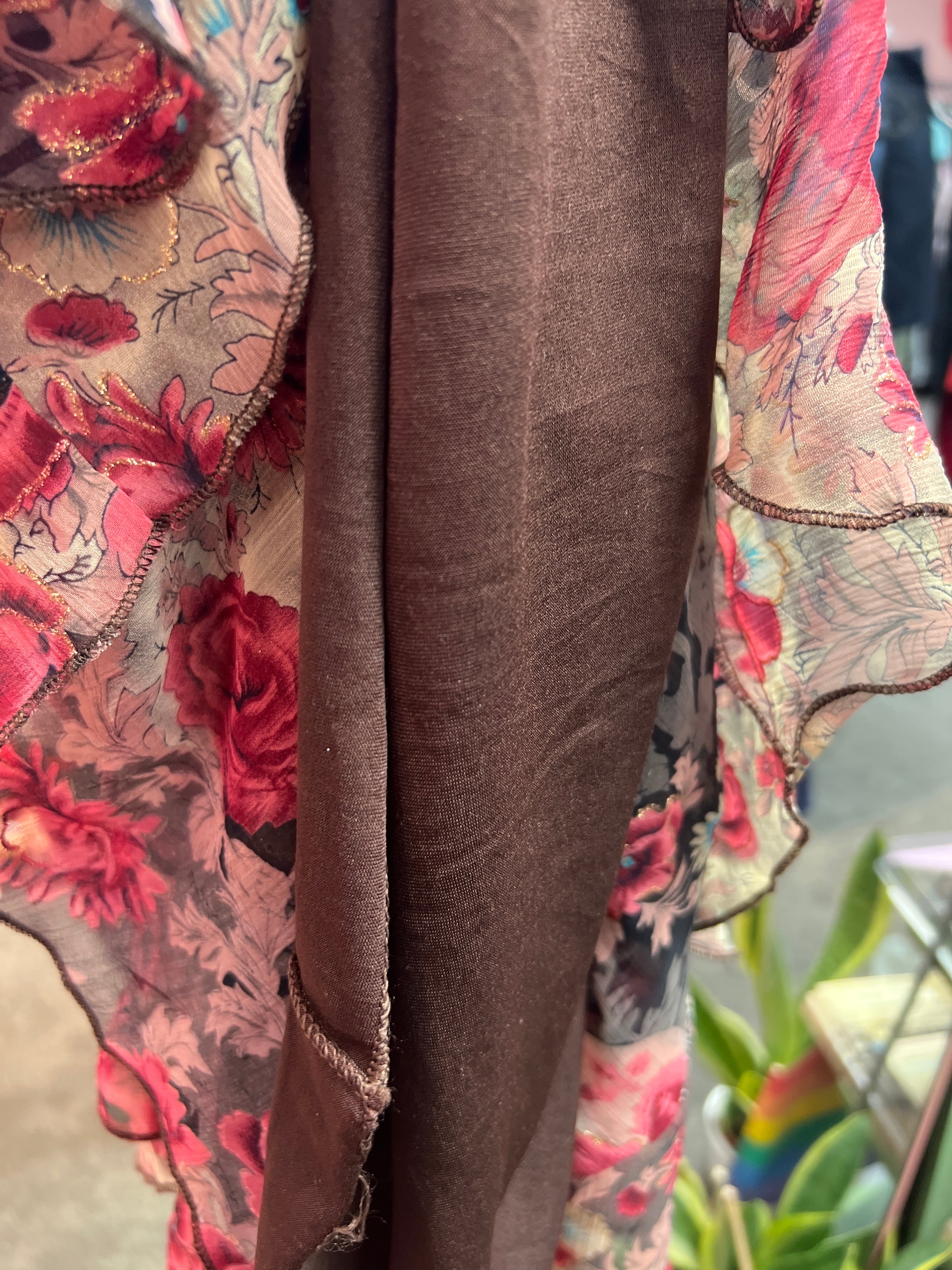 Stunning glitter details and beads Bose dress