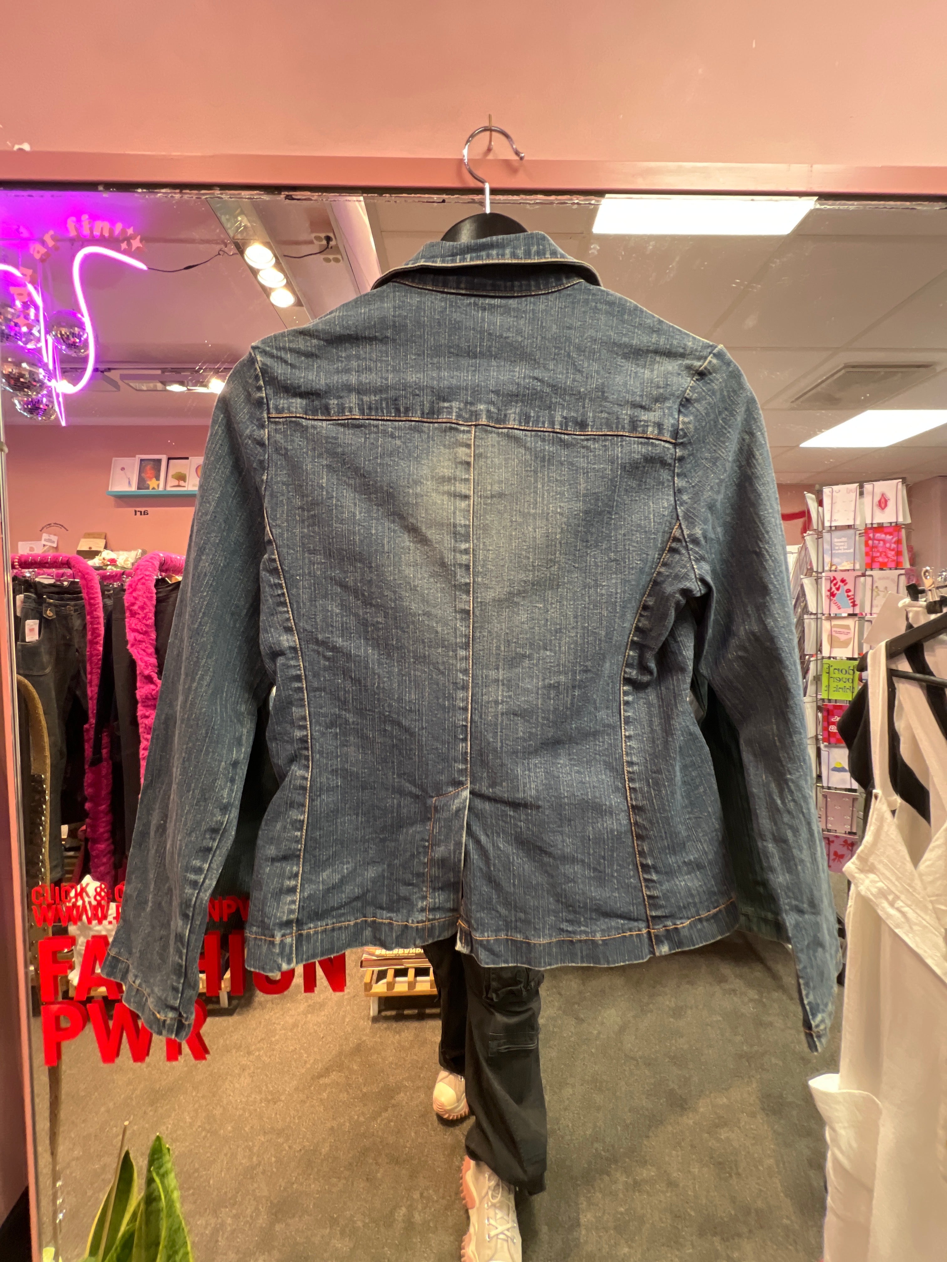 Jacket cruise Australia