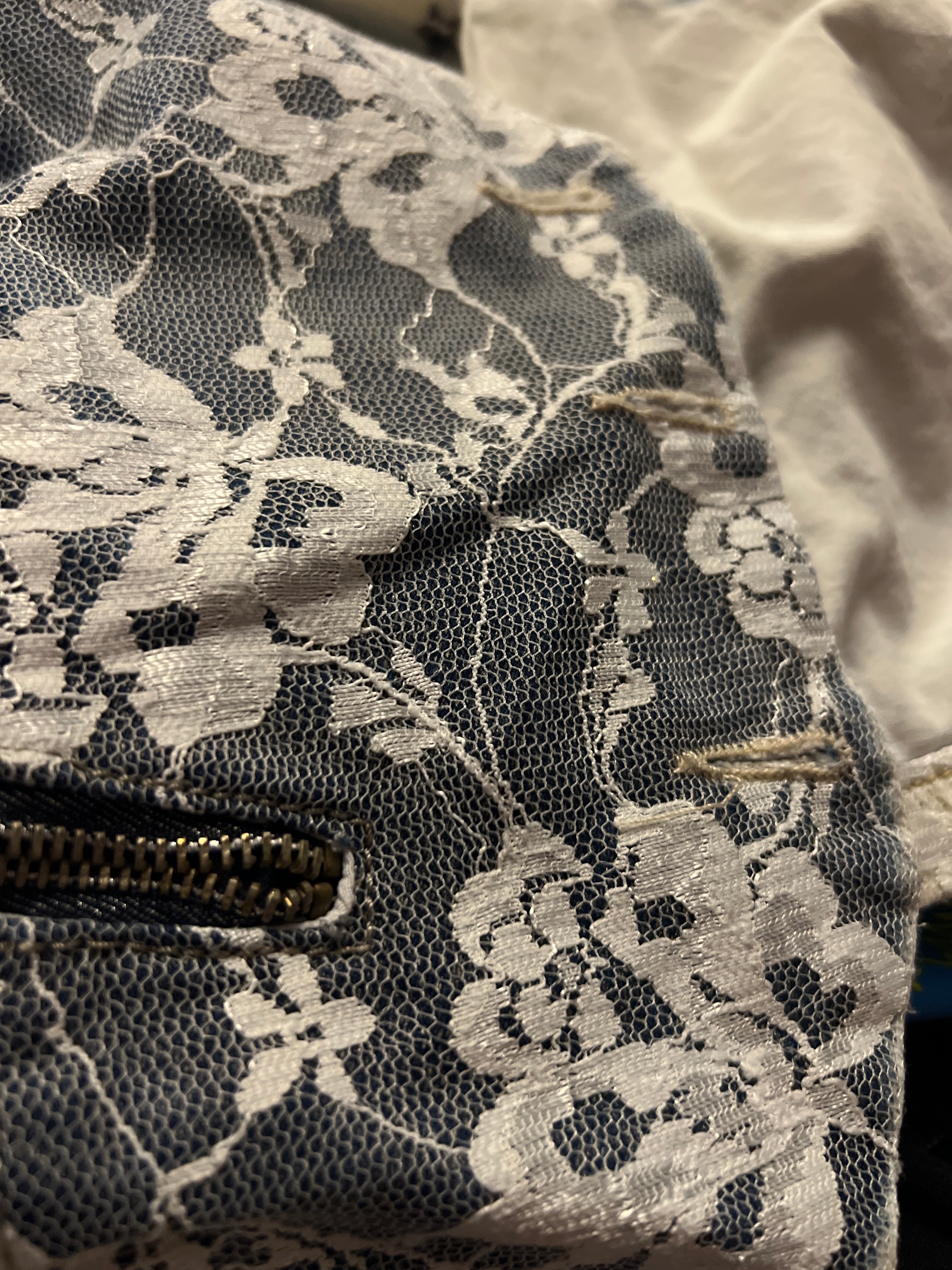 Y2K vest with lace and details