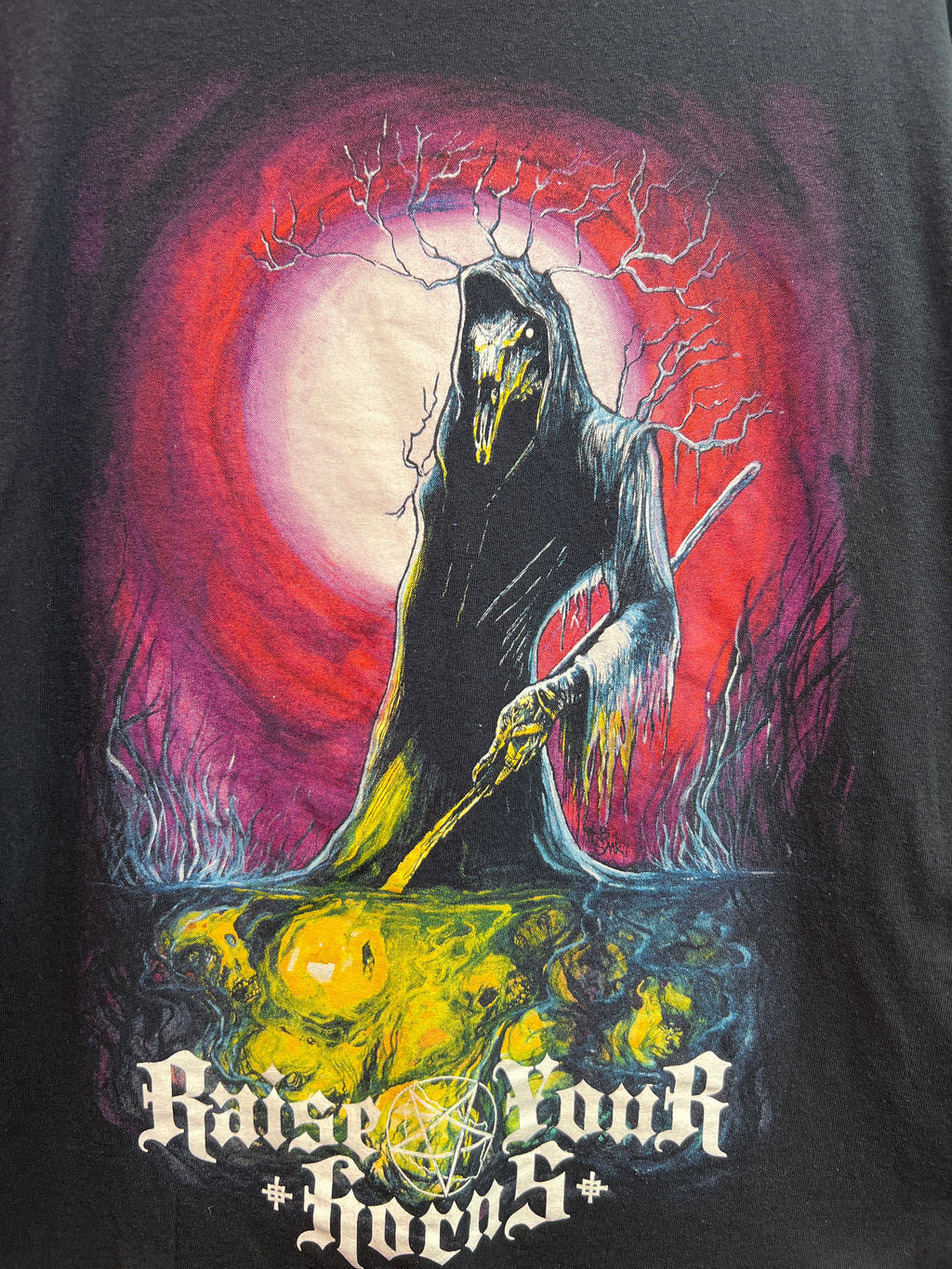 Raise your horns