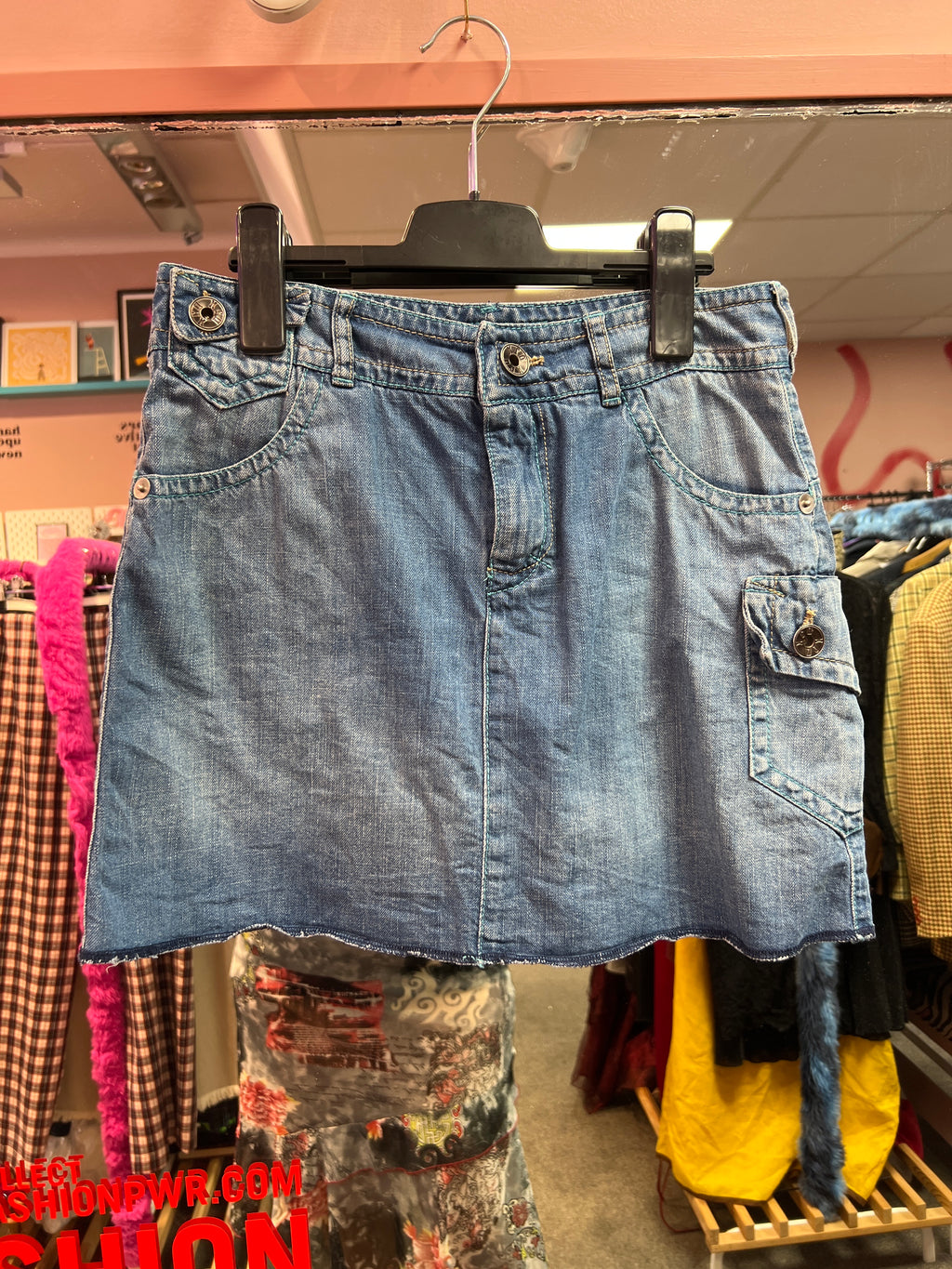 Side pocket DJK skirt