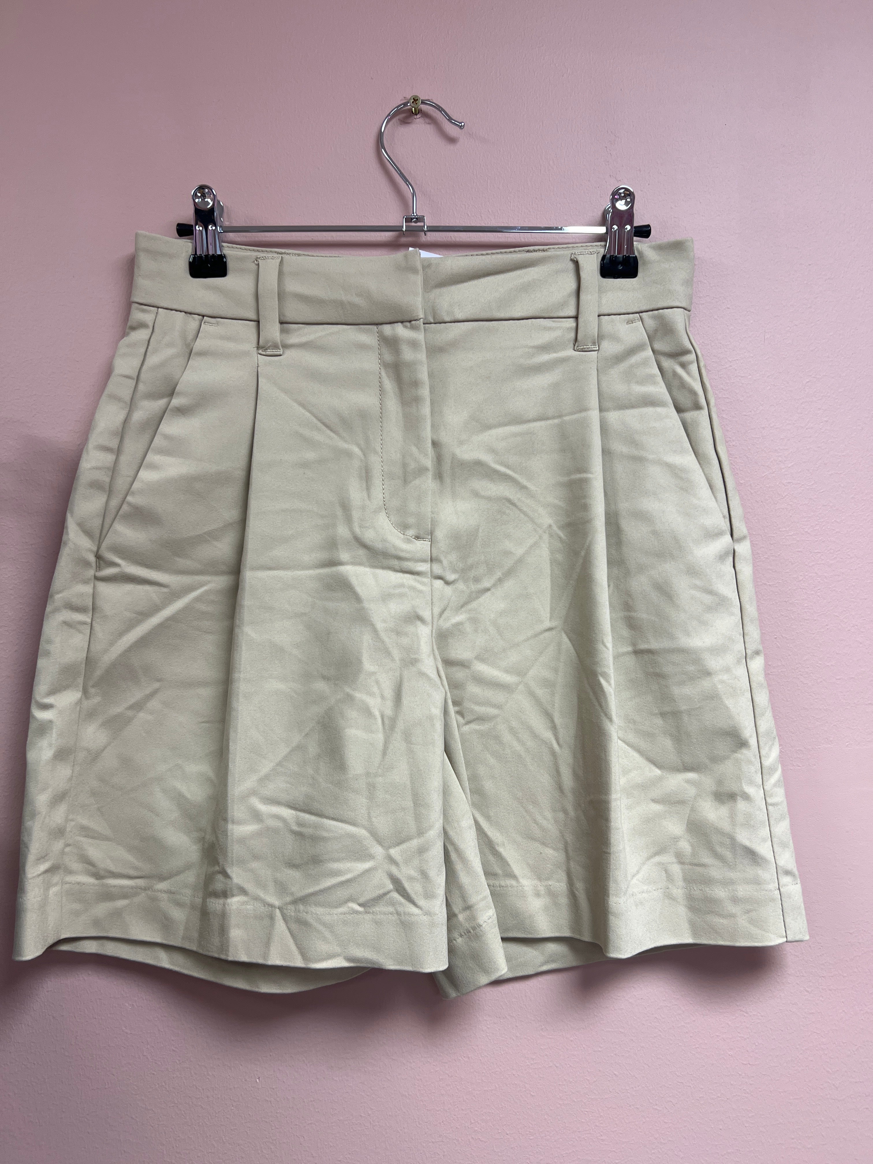 Preppy beige aesthetic shorts