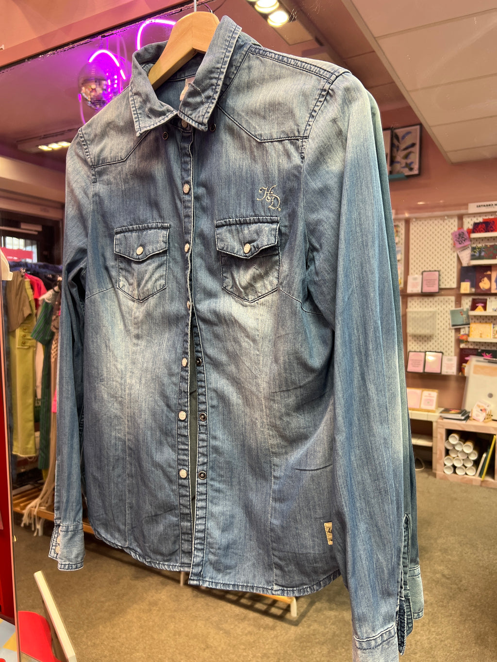 Harley Davidson light jeans shirt