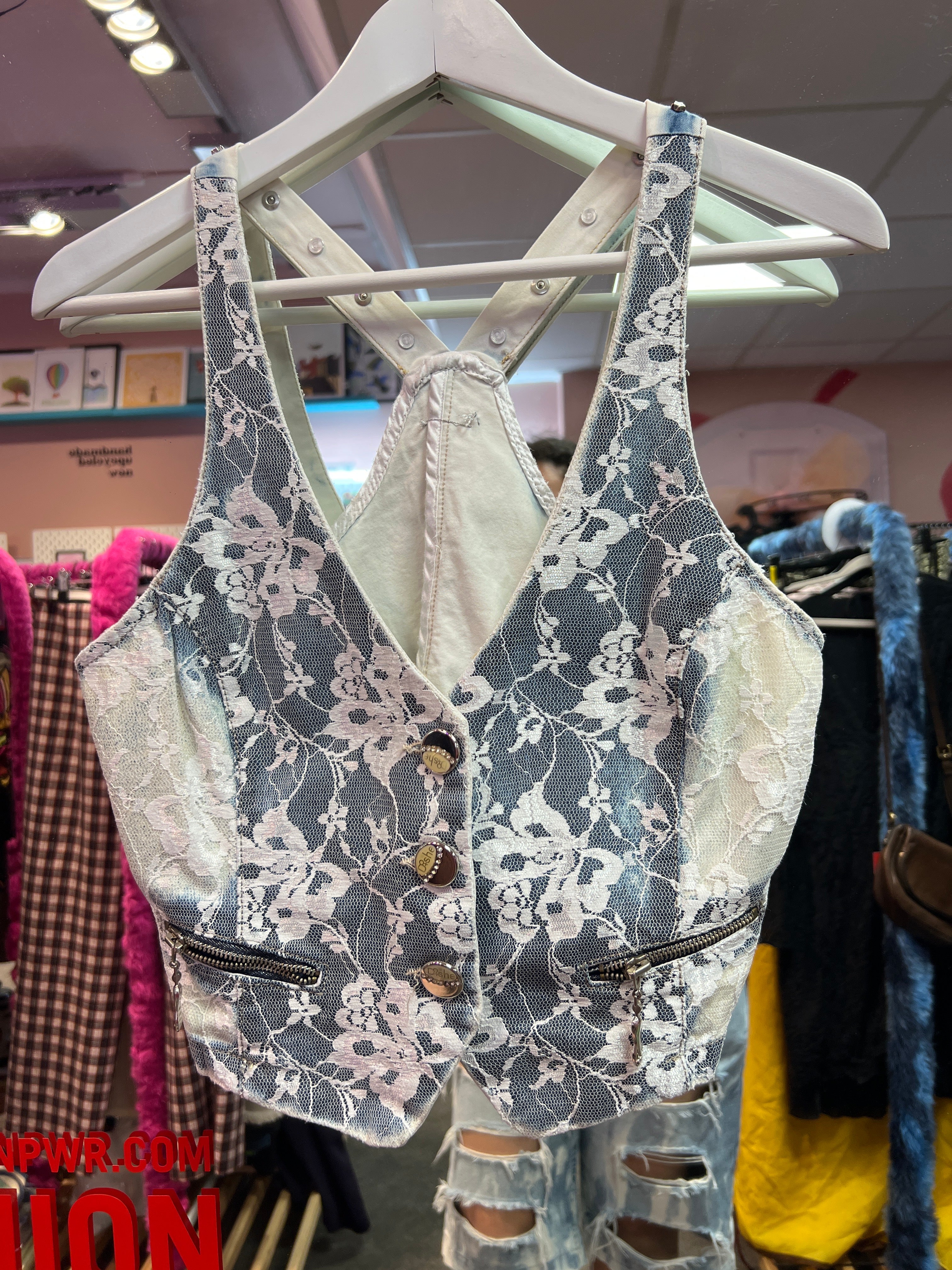 Y2K vest with lace and details