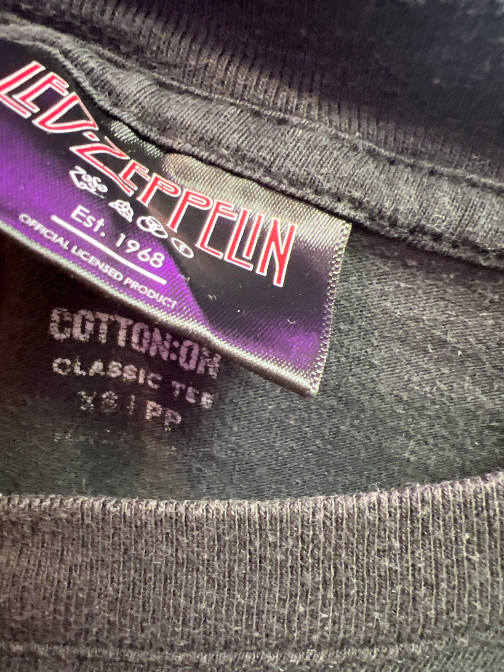 Led Zeppelin t-shirt