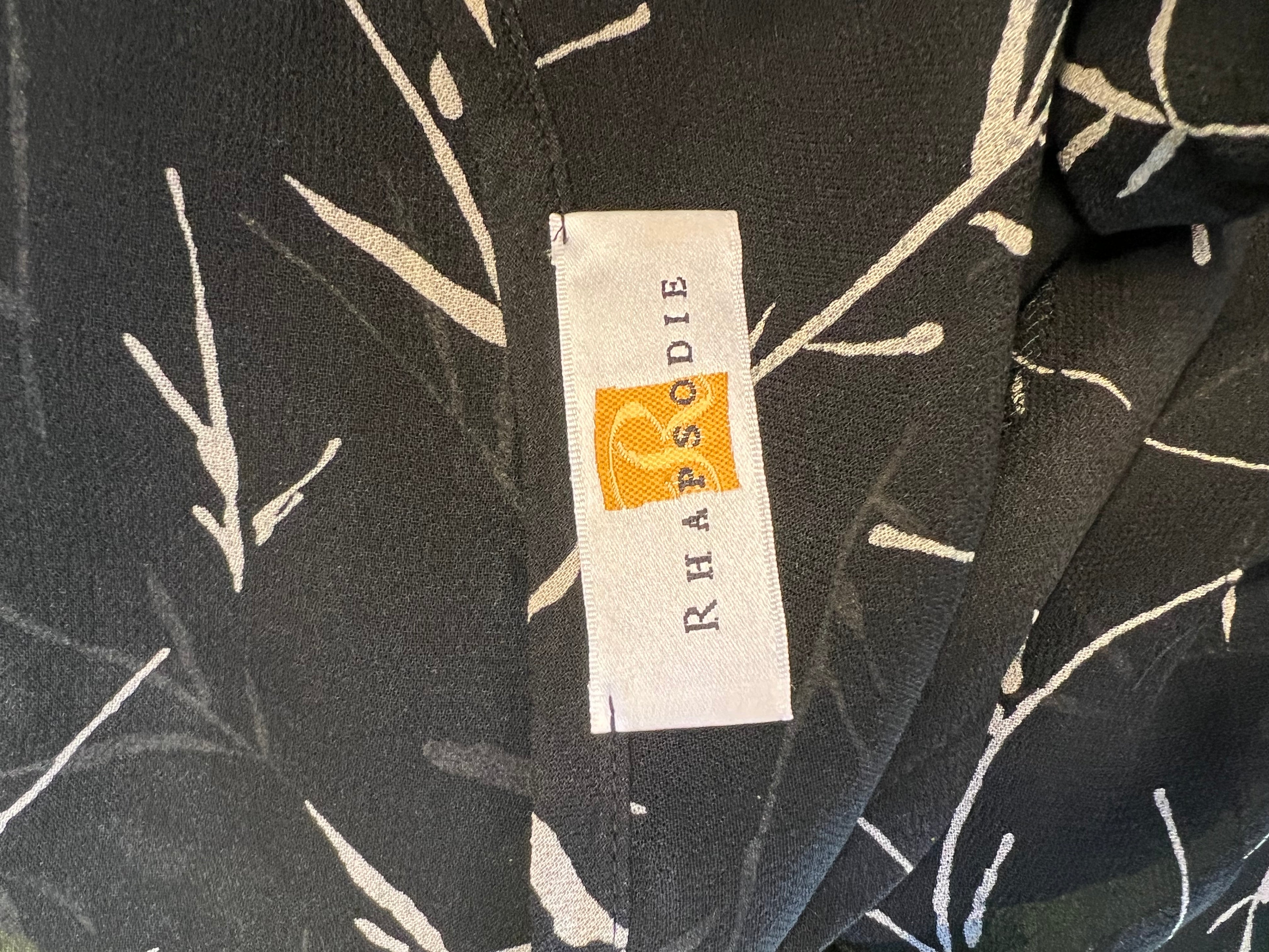 "Rhapsodie" Button Up Top