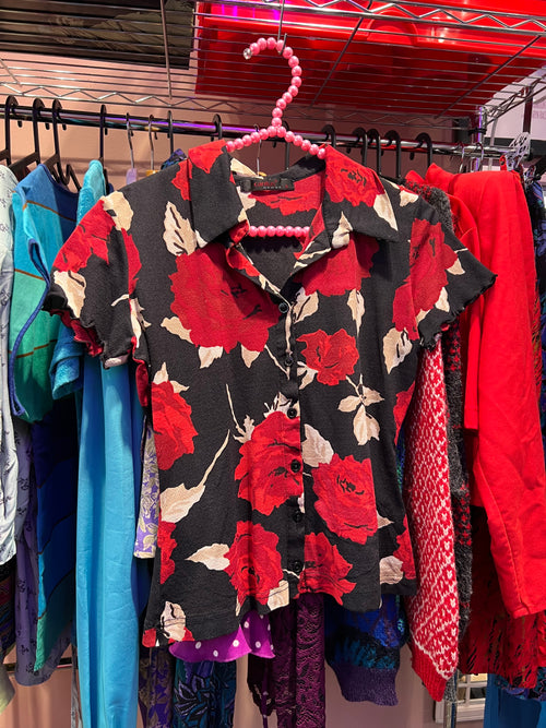 "Cantus" Red Roses Blossom Blouse
