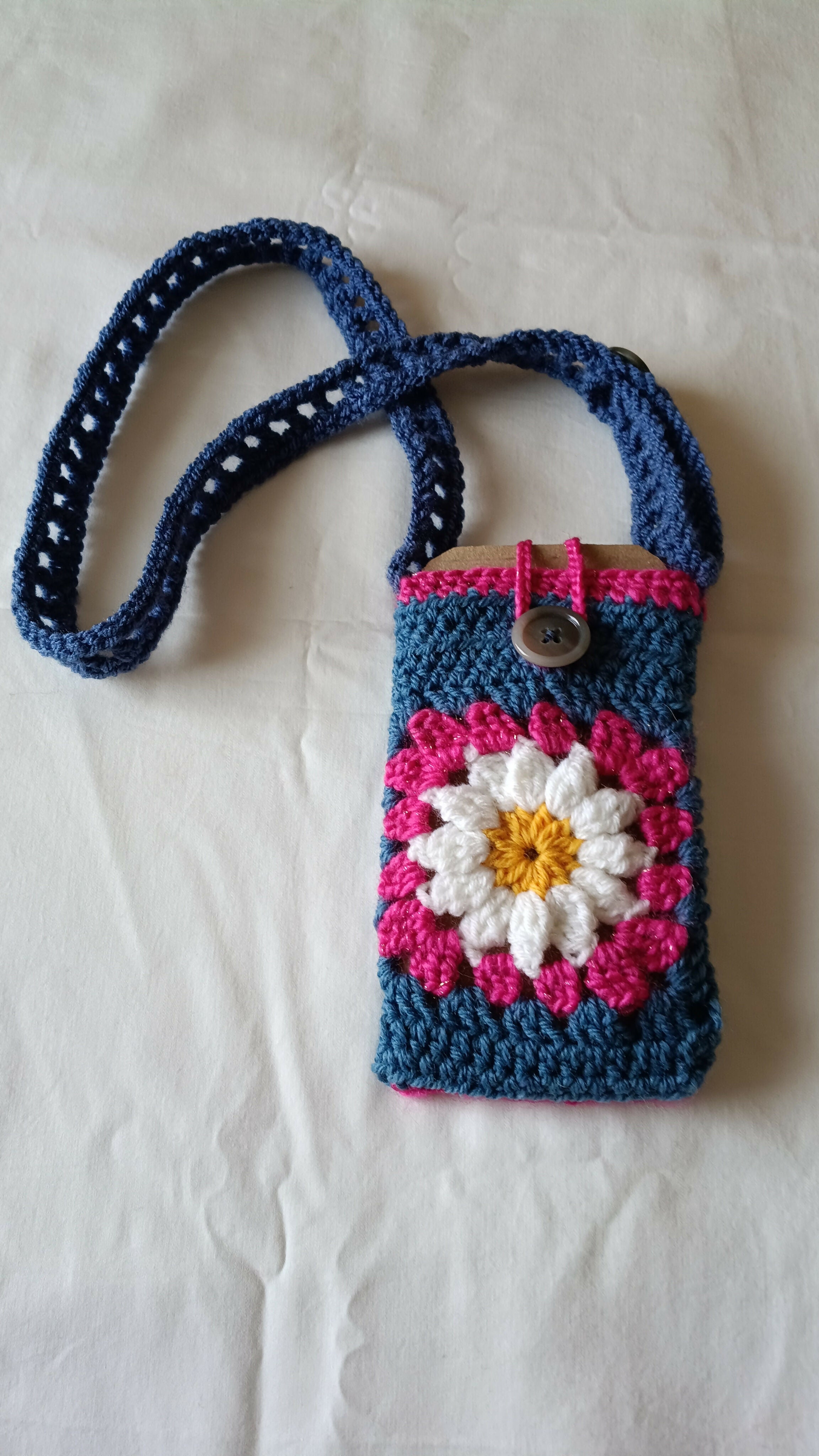 Blue phone bag_Daisy