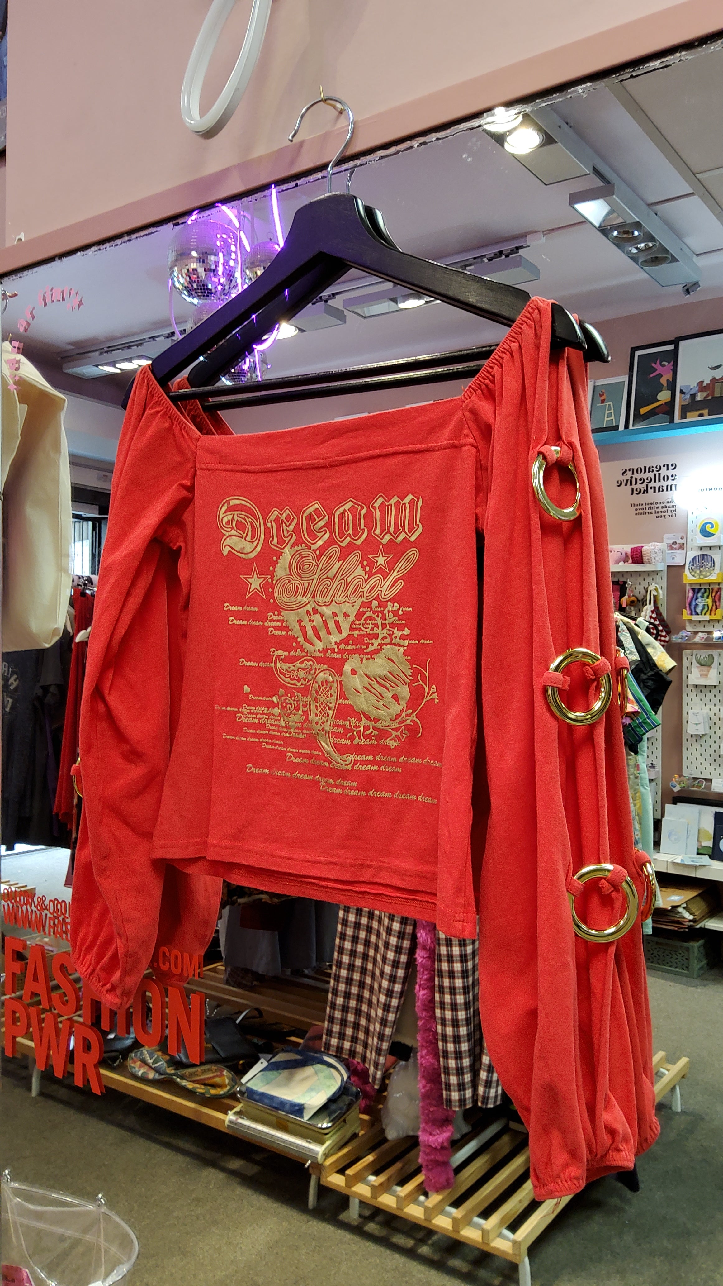 Y2K vibes Miss Lisa red top with golden details
