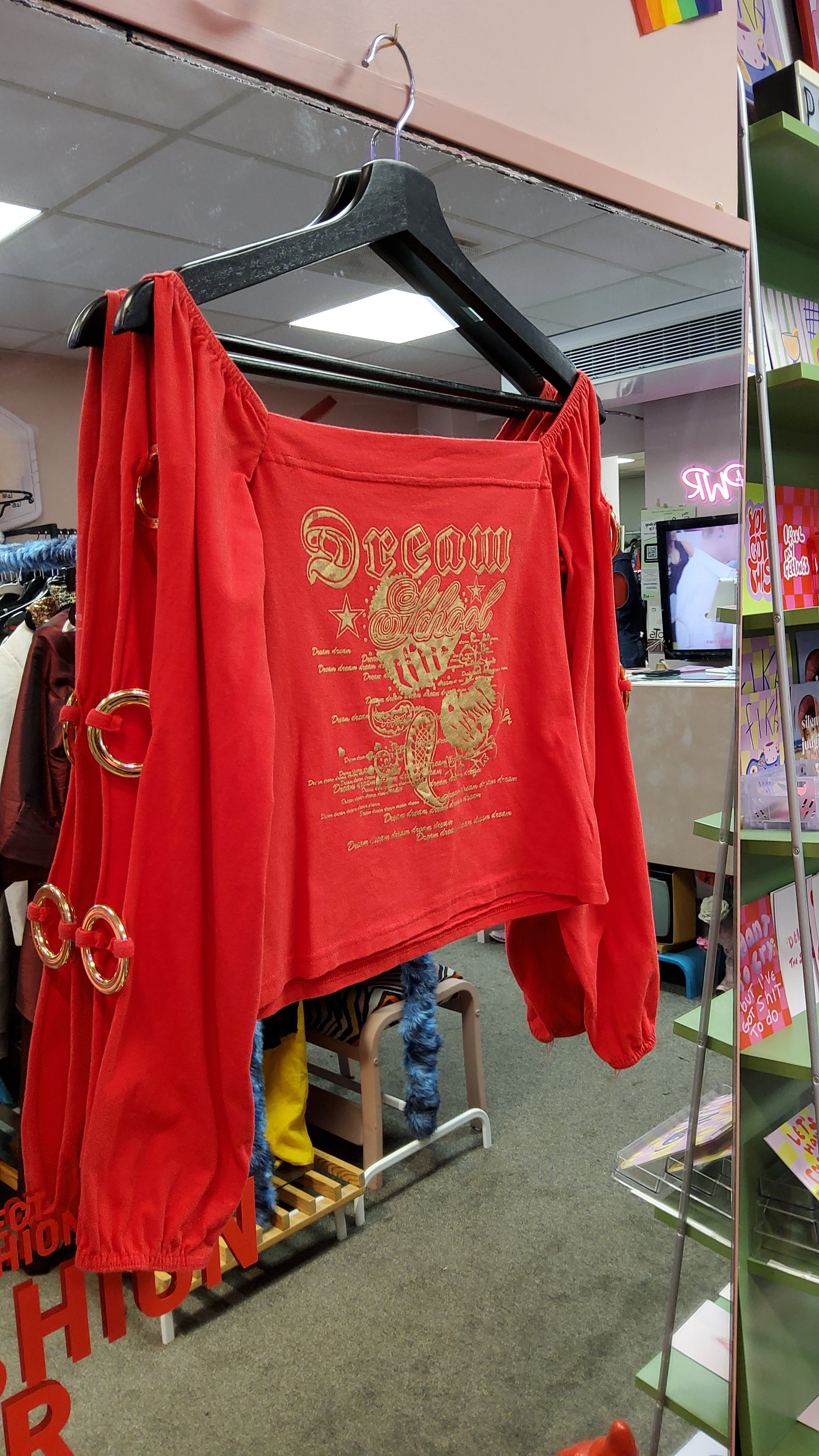 Y2K vibes Miss Lisa red top with golden details