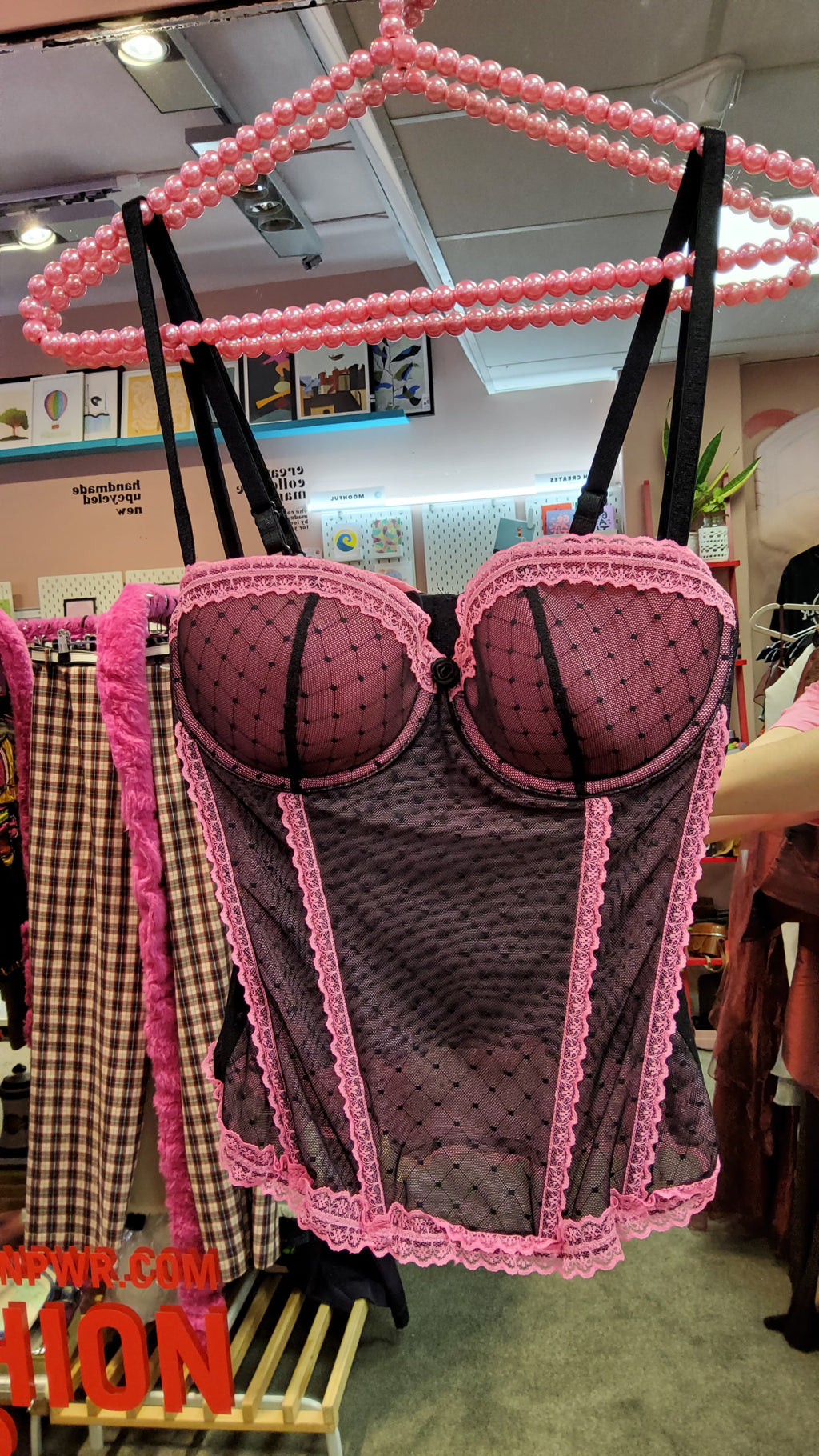 Black and pink corset 2000s vibes HM