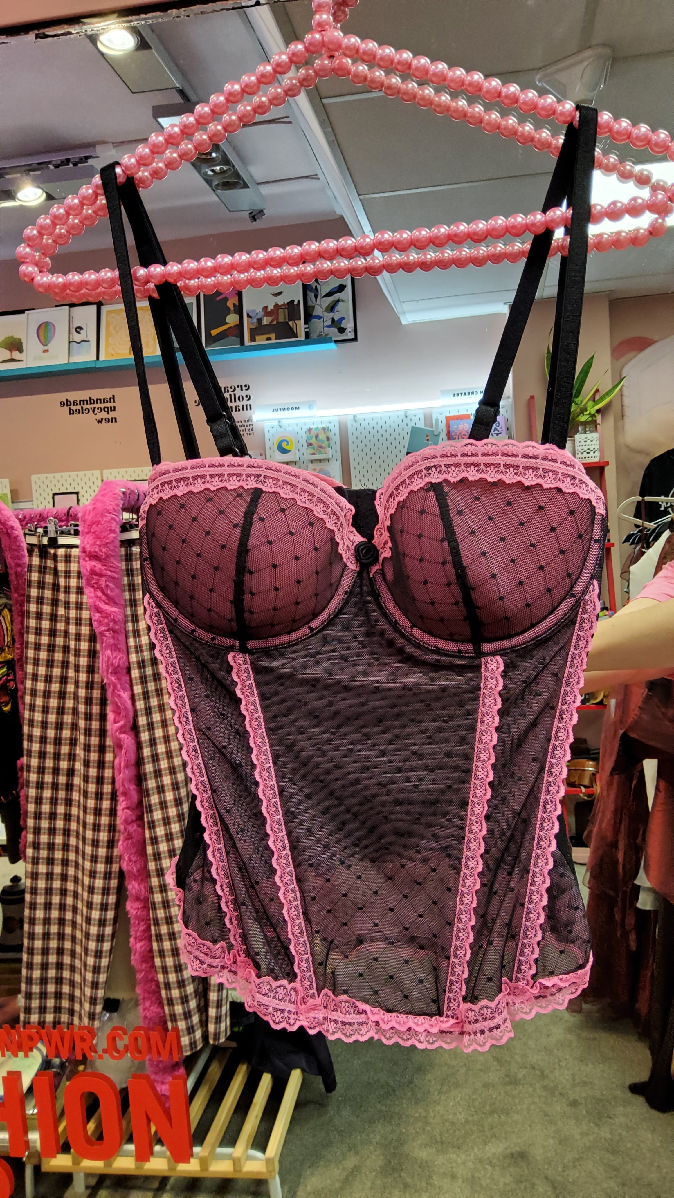 Black and pink corset 2000s vibes HM